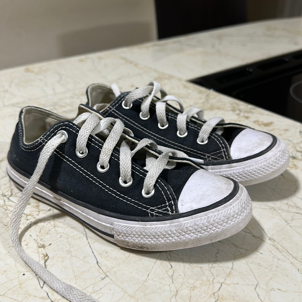 Kids converse size 1